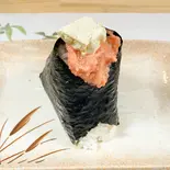 明太マヨ+クリームチーズ（西早稲田『おにぎり屋かわしま』）
