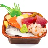 38 ちらし丼(大漁丼家 赤羽店)