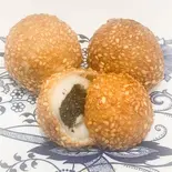 胡麻団子(胡麻あん)（喜家♡丼丸♡【手作り総菜弁当キヤ】）
