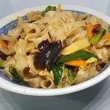 麻辣牛肉炒め刀削麺(中華料理錦楽軒)