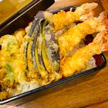 上天重(海老3本野菜天2種、香の物付)（そば処 甚五郎）
