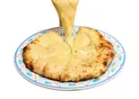 チーズナン/Cheese Naan（Indian Restaurant Gautama）