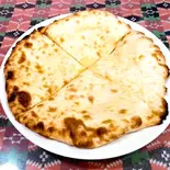 チーズナン Cheese Naan（インドレストランカナ・カジャ御徒町 KHANA KHAZA）