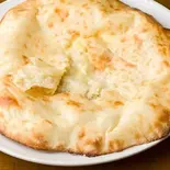チーズナン Cheese Naan（インド・アジアン料理 ナラン2号店）