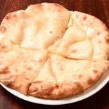チーズナン（インドネパールレストラン ナータ）