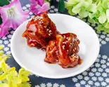 ヤンニョムチキン(2個)（【名物！丸々一本角煮丼】大将のうまとろ食感じっくり煮込み）