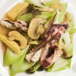 イカセロリ（勝生中華料理三ノ輪店）