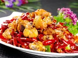 揚げ鶏肉の四川風炒め（中国東北家郷料理 永利 池袋本店）