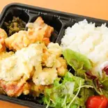 チキン南蛮弁当（ダイニング居酒屋 神戸 鶏バル Daining Izakaya Kobe Toribaru）