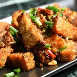 サクサク角豚揚げの塩唐辛子炒め หมูกรอบคั่วพริกเกลือ/ Crispy Pork with Chili＆Salt（Bangkok77）