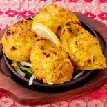 ガーリックチキンティッカ 2本 Garlic chicken tikka two(ガンジス川 SUNAMO店)