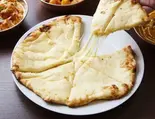 チーズナン Cheese Naan（パリカール）