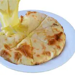 チーズナン Cheese Naan（ナマステナンガルNamaste Nanghar）