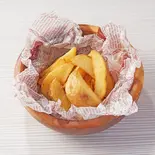 スパイスをかけたカリッとフライドポテト(100g)(茶月 三宮南店)
