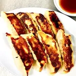 焼き餃子(8ケ)（奇跡の手羽先 サラリーマン横丁  那覇久茂地二丁目店）