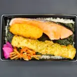 シャケ弁当(おべんと にゅーるーつ)