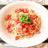 生ハムとフレッシュトマトの冷製パスタ（70’s cafe）