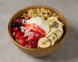 【甘酸っぱい】苺グリークヨーグルト Strawberry Greek Yogurt（アサイーボウルが旨い店！レッドチリ）