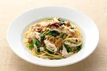 蒸し鶏とほうれん草、松の実のペペロンチーノ（カプリチョーザ 所沢西口店）