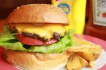 チーズバーガー（TOYBOX DINER）