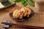 鶏からあげ (2個)（絶品ラー油つけそば 侍空 蕨中央）