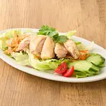 しっとりチキンサラダ Chicken Salad（旨味！牛飯カオマンガイ KHAO MAN GOOD 糀谷）