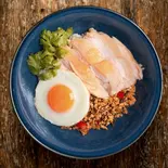 ジューシーもも肉(カオマンガイ風)＆ガパオライス (Chicken Thigh)Khao Man Gai ＆ Gapao Rice（やみつきガパオ食堂 高殿店）