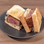 ビーフカツサンド（ビーフカツ肉垣）