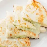ゴルゴンゾーラチーズのナン Gorgonzola Cheese Naan（インドネパールレストランNEW POKHARA）