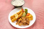 当店人気No.1 ご飯がススムしょうが焼きと職人仕込の特製海老フライ(しょうが亭)