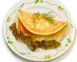 サーモンのブリヌイ巻き（ろしあ亭 大きなロールキャベツ 元祖白いビーフストロガノフの店）