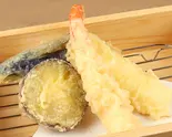 欲張りな天麩羅盛り合わせ（鮨・酒・肴 杉玉 天神）