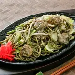 ホルモン炭塩焼きそば（味噌とんちゃん 栄ホルモン）