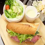 ローストビーフサンド（アズーロ(azzurro)）