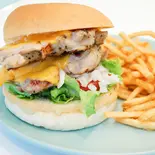 ダブルチーズチキンバーガー【フライドポテト付き】（Over Drive Burger）