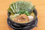 醤油豚骨スペシャルラーメン（横浜家系ラーメン 壱之家）