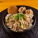 豚塩丼(唐揚げ2個、メンチカツ)（満腹食堂 新栄店）