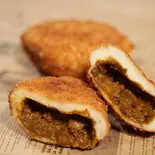 洋食屋さんのカレーパン Western-Style Curry Bun（レトロベーカリーふく福 子母口店）