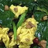青菜と玉子炒め（台湾料理 飛龍）