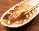 ジャンボ餃子(4個)（中華料理 富記）