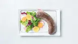 自家製黒毛和牛ソーセージ（TEPPAN YARO）