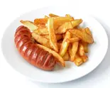 香ばしく焼き上げたソーセージ3本と揚げたてポテト（味楽小食堂 池袋店）