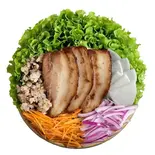 極旨チャーシューの蒲焼きサラダ【Grilled Char Siu Salad with Sweet Soy Glaze】（Green×Green上野マルイ店）