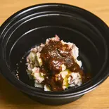 コーンドビーフポテトサラダ トリュフソースがけ（焼肉神石 西麻布店）