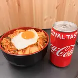 【Coke製品セット】鉄板の豚キムチ丼コークセット(鉄板で作る丼屋 ドンテツ!)