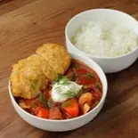 ロースカツボルシチカレーBorscht Curry with Roast Cutlet（トットマン食堂のボルシチカレー）
