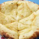 {9}チーズガーリックナンセット CHEESE GARLIK NAAN SET（サンティ 谷津店）