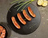 台湾黒豚ソーセージ(2本入り)（台湾唐揚げ ジーパイ先生  上野店Taiwanese Fried Chicken FAST FOOD）