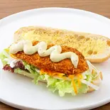 サーモンフライサンド（Care's Cafe ＆ Bar）