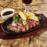 当店自慢の肉汁溢れる！"チャックステーキ"150g（【直焼きx低温調理】ローストビーフ Beef Mountain 大橋店）